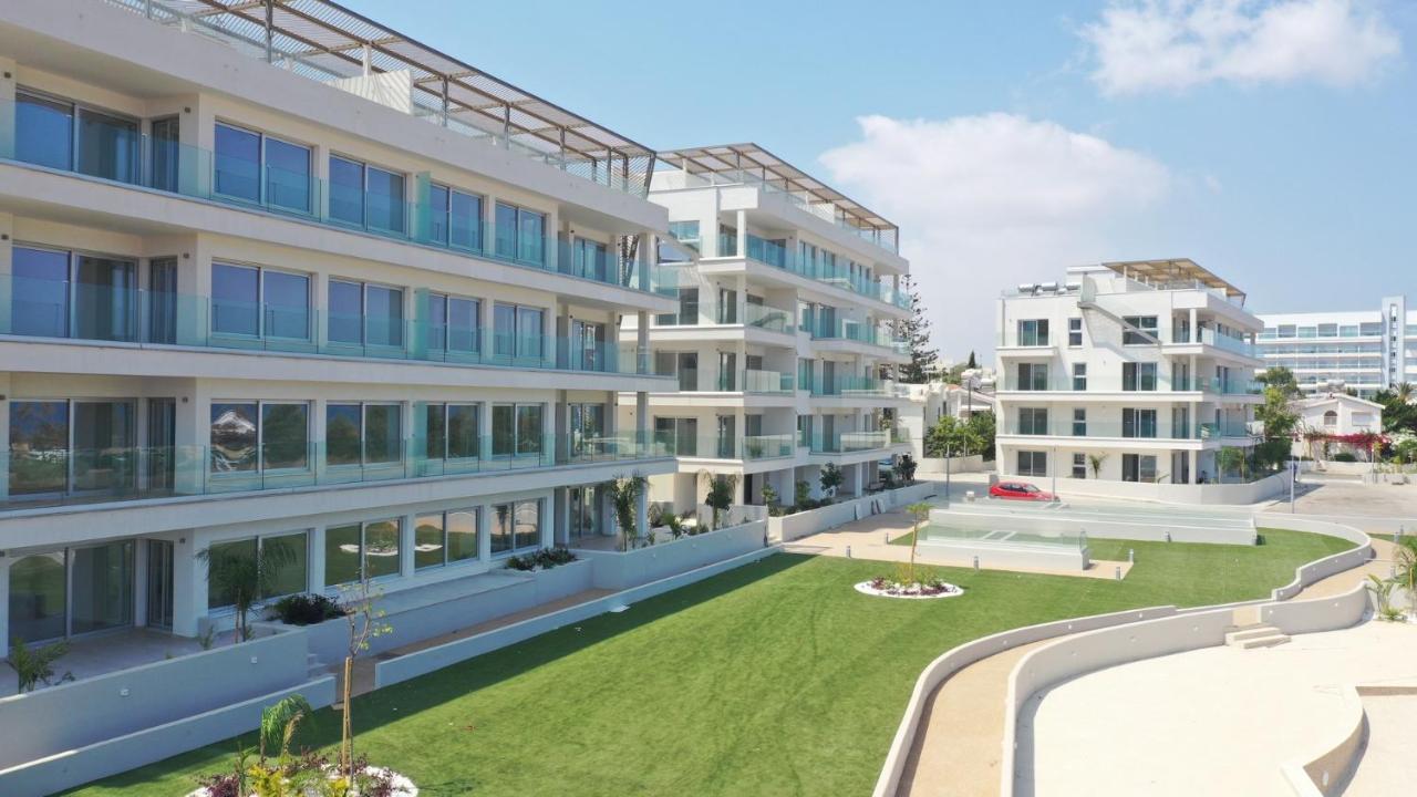 Emerald Suites Протарас Экстерьер фото