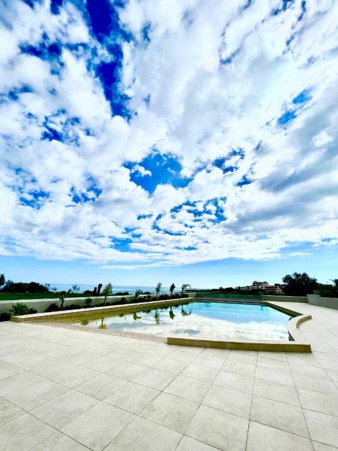 Emerald Suites Протарас Экстерьер фото