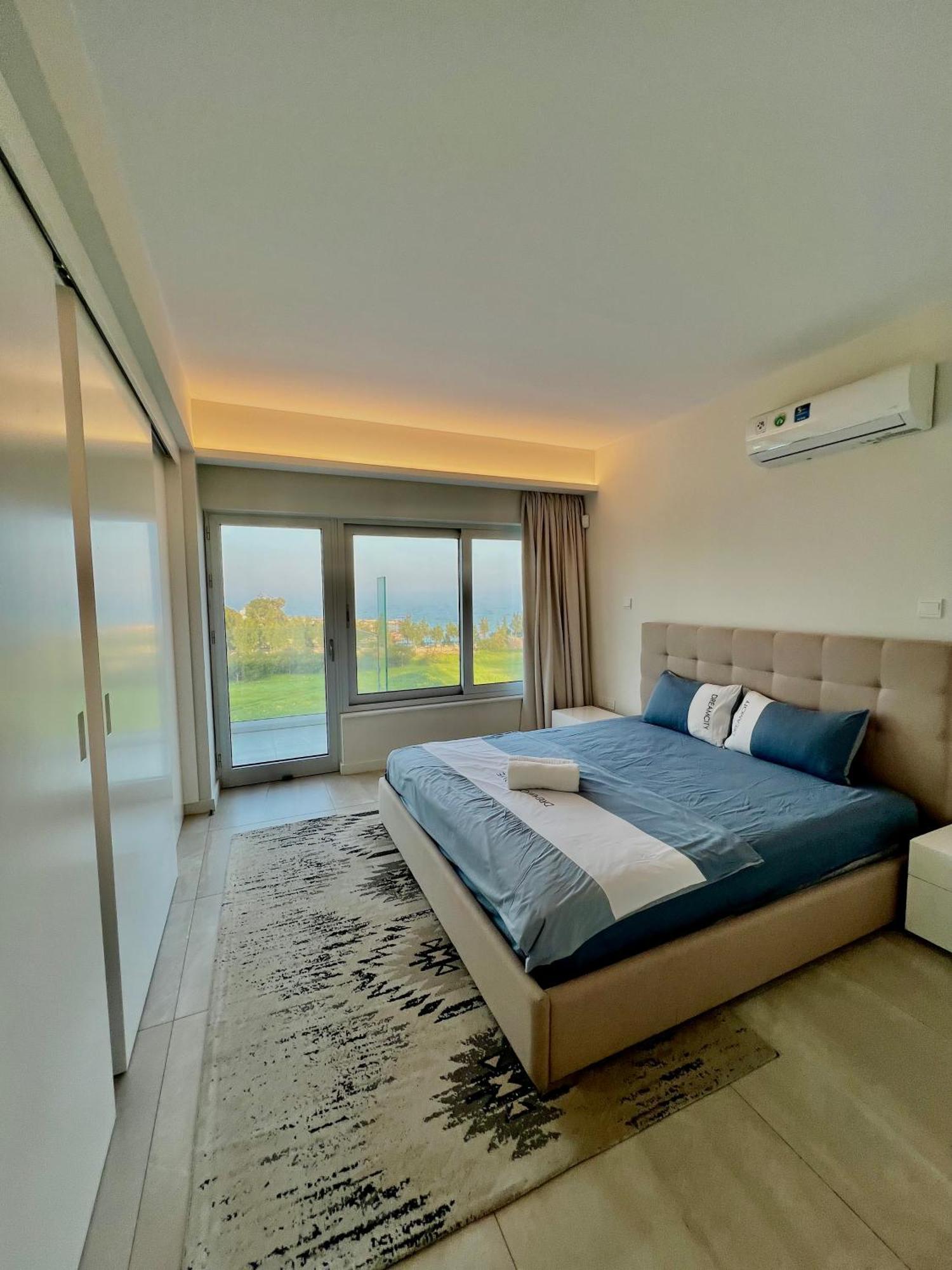 Emerald Suites Протарас Номер фото