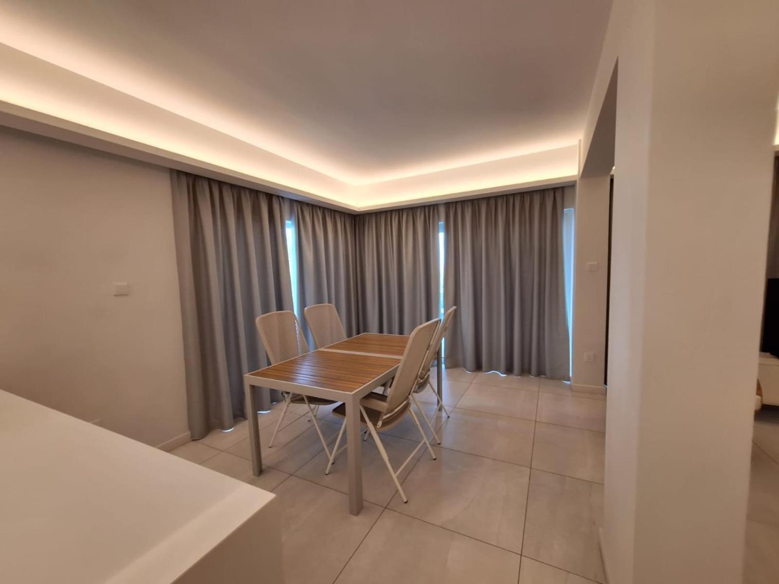 Emerald Suites Протарас Экстерьер фото